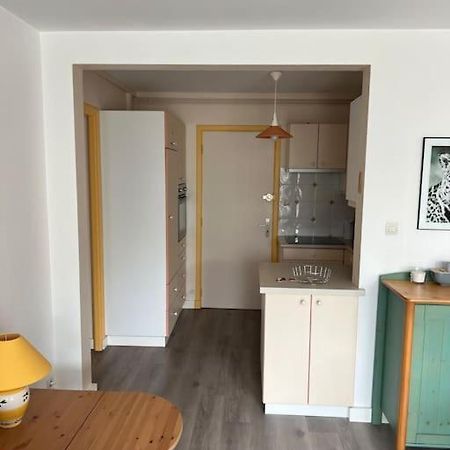 Bel Appartement De Bord De Mer Avec Veranda รอสกอฟ ภายนอก รูปภาพ